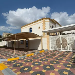 Pensión International, Abu Dabi